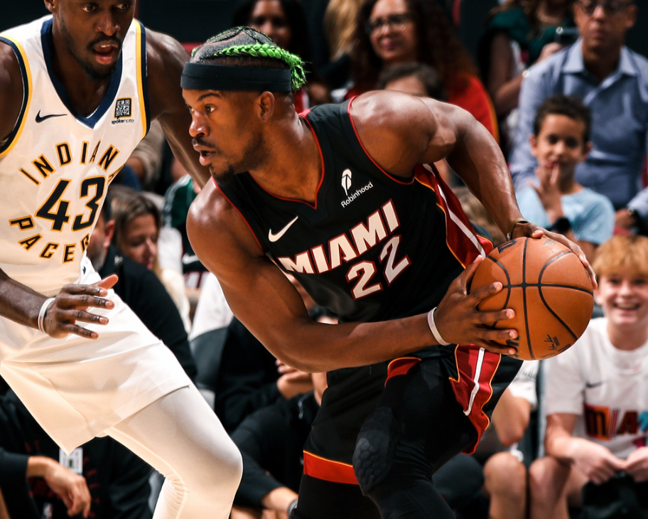 巴特勒回归赛场，挺进下一轮首场状态亮眼，塞尔维亚队观众沸腾！的简单介绍